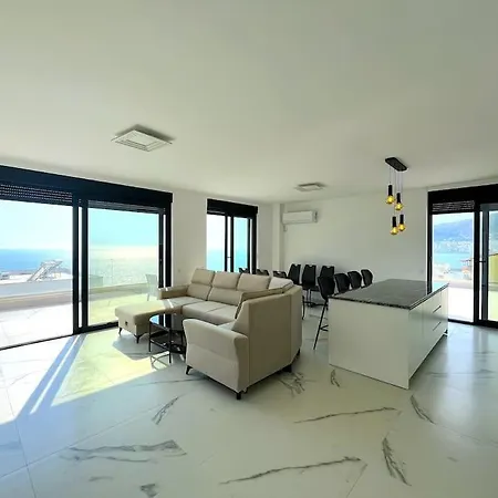 شقة Pebble Penthouse With Sea View