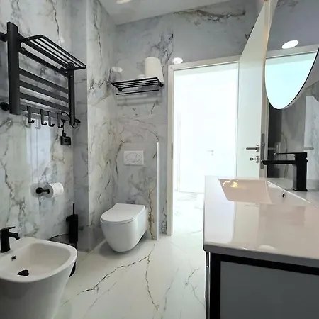 شقة Pebble Penthouse With Sea View *