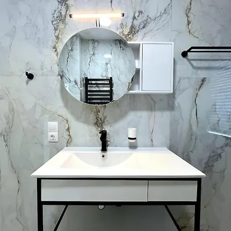 شقة Pebble Penthouse With Sea View ساراندا