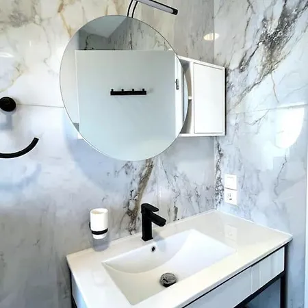 شقة Pebble Penthouse With Sea View *