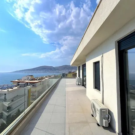 Pebble Penthouse With Sea View * ساراندا